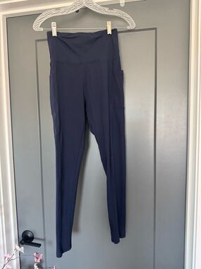 Source Unknown Navy High-Waist Pocket Leggings